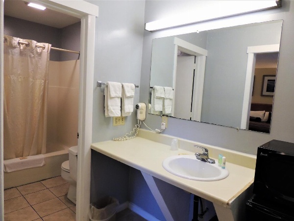 Windsor Motel image 13