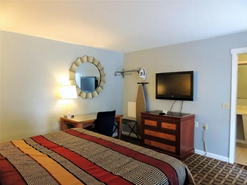 King Room - Non-Smoking